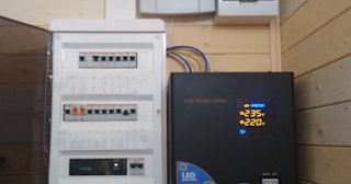 Установка и подключение стабилизаторов напряжения от 562 руб в Новочеркасске - ЭлектроНвч